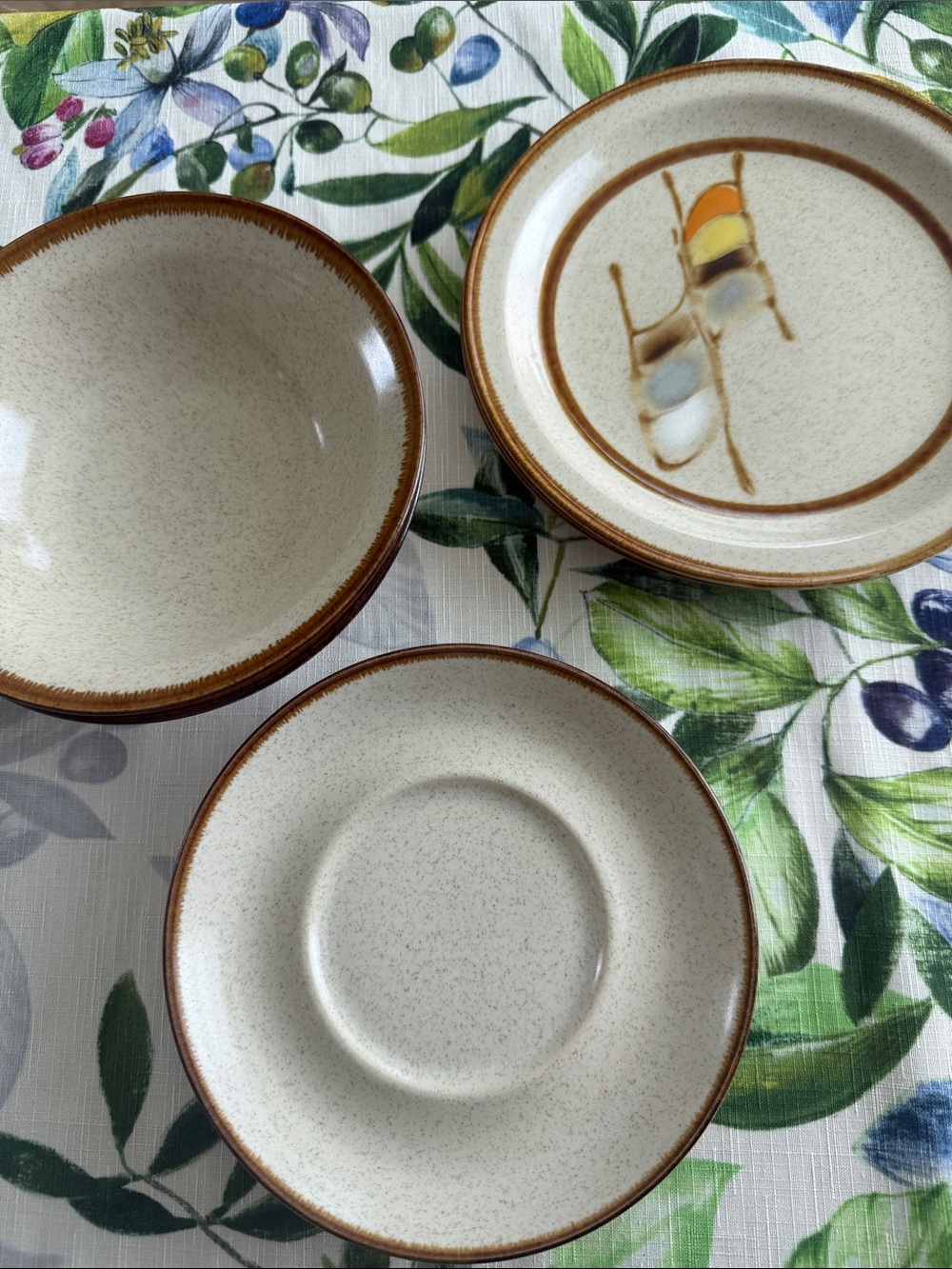 Kaleido Regatta by International China. 2 plates, 2 bowls, 3 saucers.